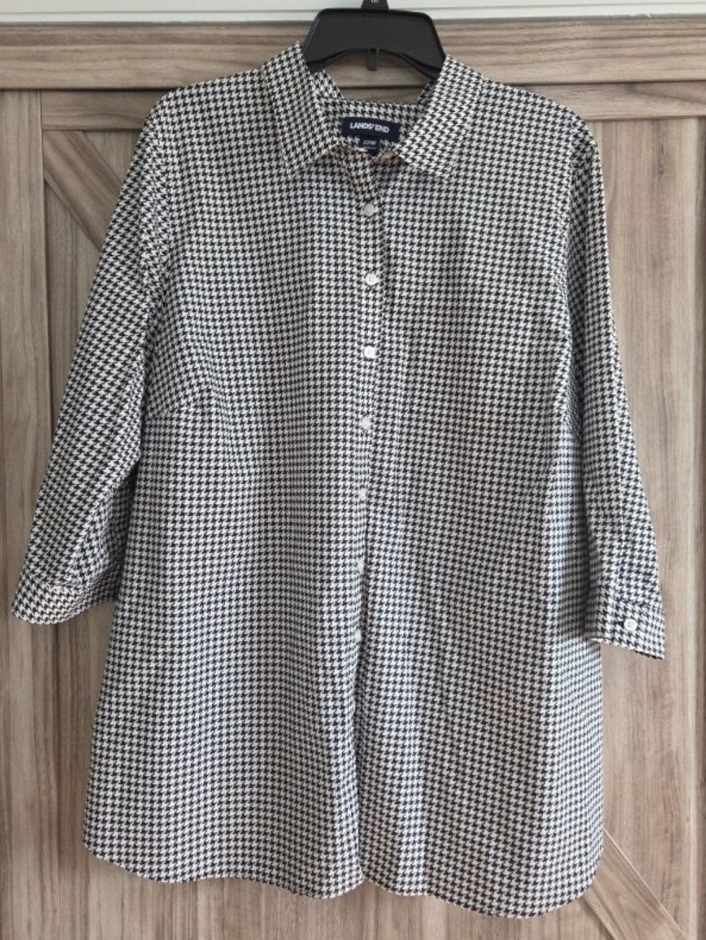 Lands' End 22W Black and White Houndstooth Button-Front Shirt